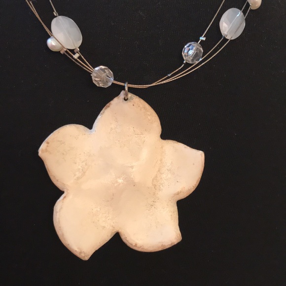 Mother of Pearl Adjustable Floral Necklace 🌸 UNIQUE and RARE - Picture 5 of 8